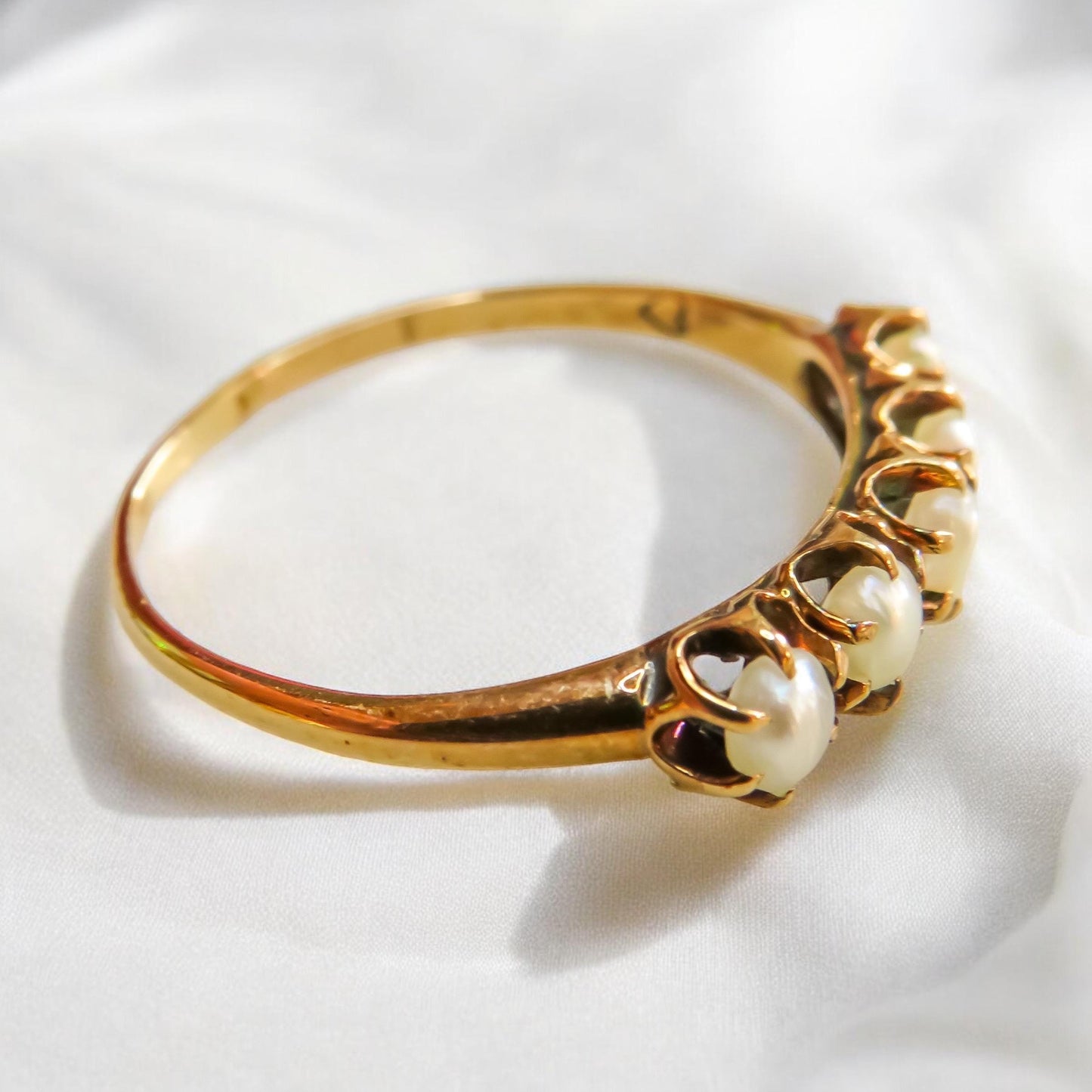 Victorian Claw Set Pearl Band