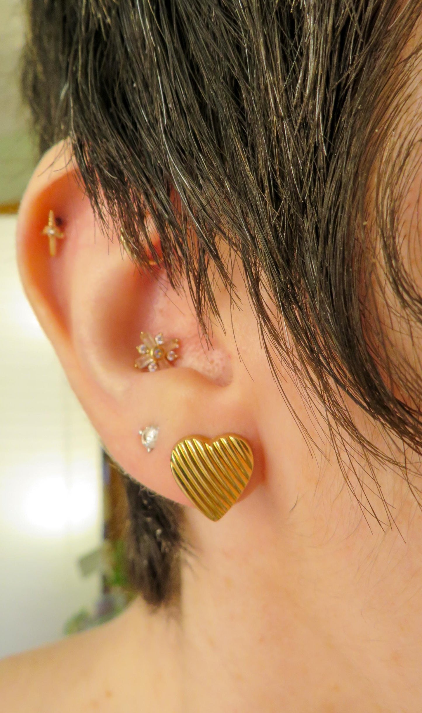 Fluted Gold Heart Stud Earrings in 14K