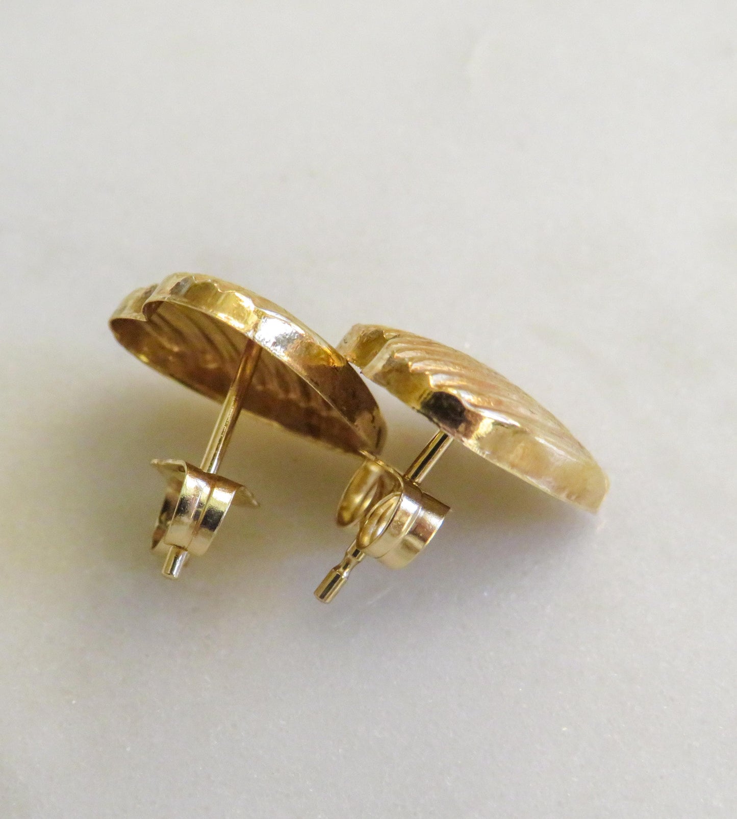 Fluted Gold Heart Stud Earrings in 14K