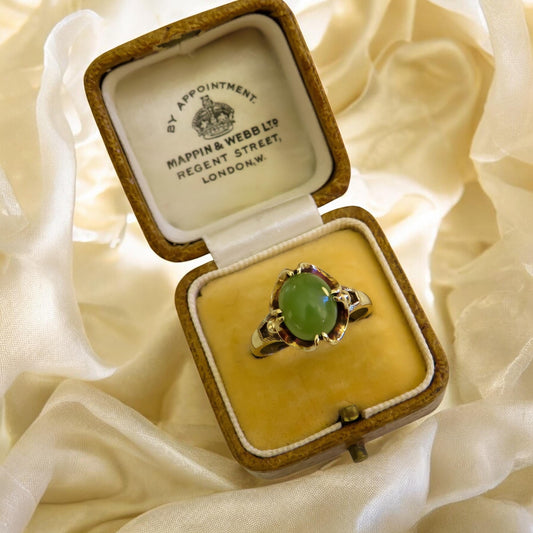 Victorian Jade Ring | Size 8 | 10K Gold | Antique Green Jade Cabochon Ring | Ornate Filigree Setting | Heirloom Jewelry