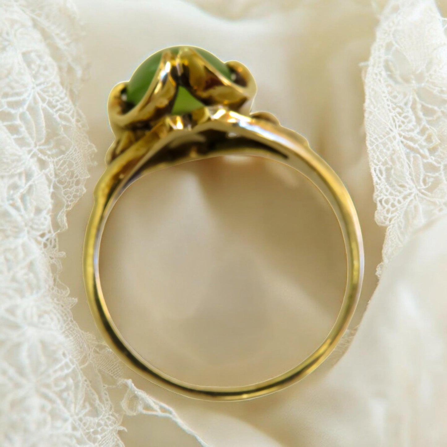 Victorian Jade Ring | Size 8 | 10K Gold | Antique Green Jade Cabochon Ring | Ornate Filigree Setting | Heirloom Jewelry