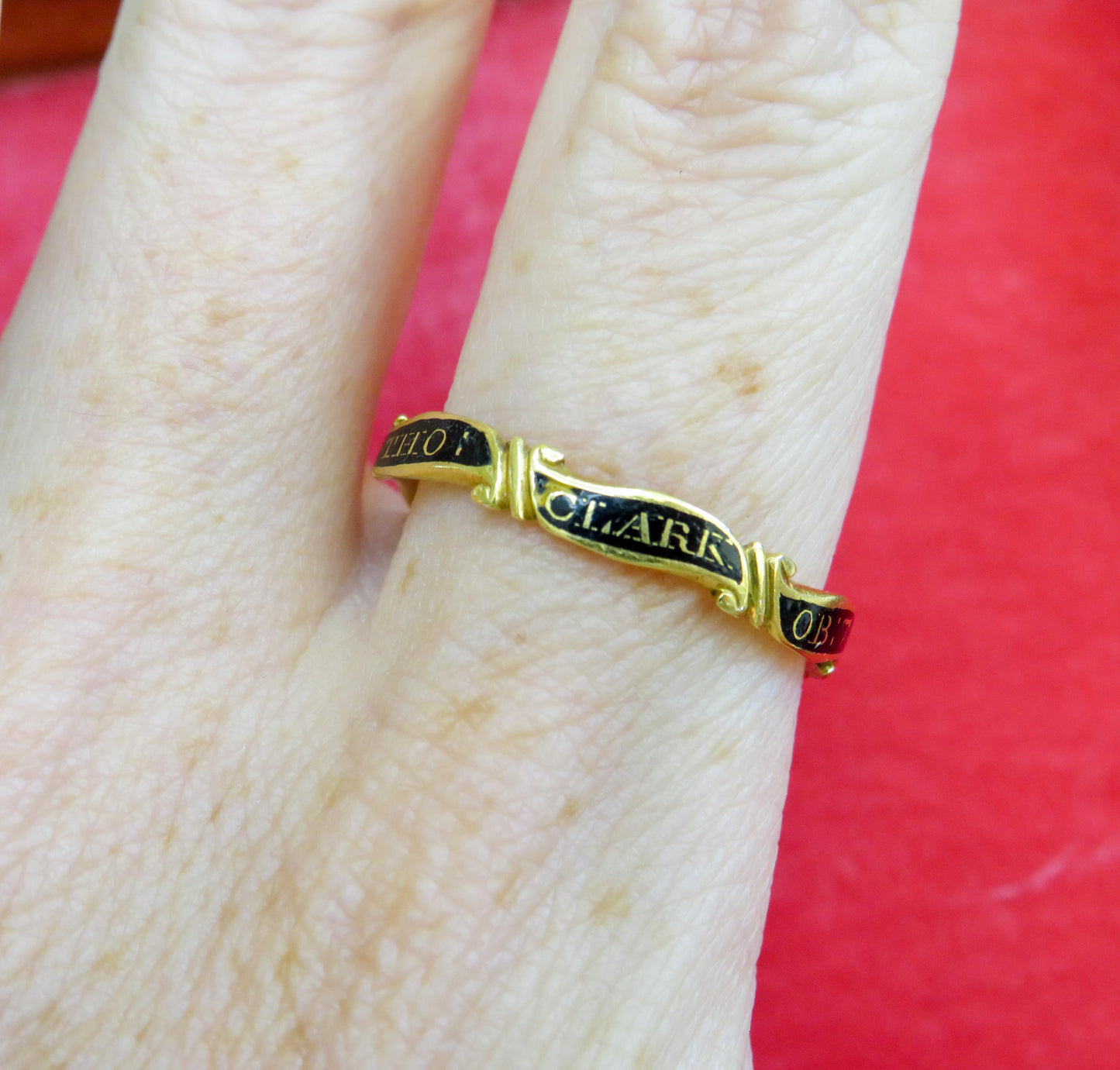 Antique 18K Mourning Ring Dated 1777 Size 9 3.48g