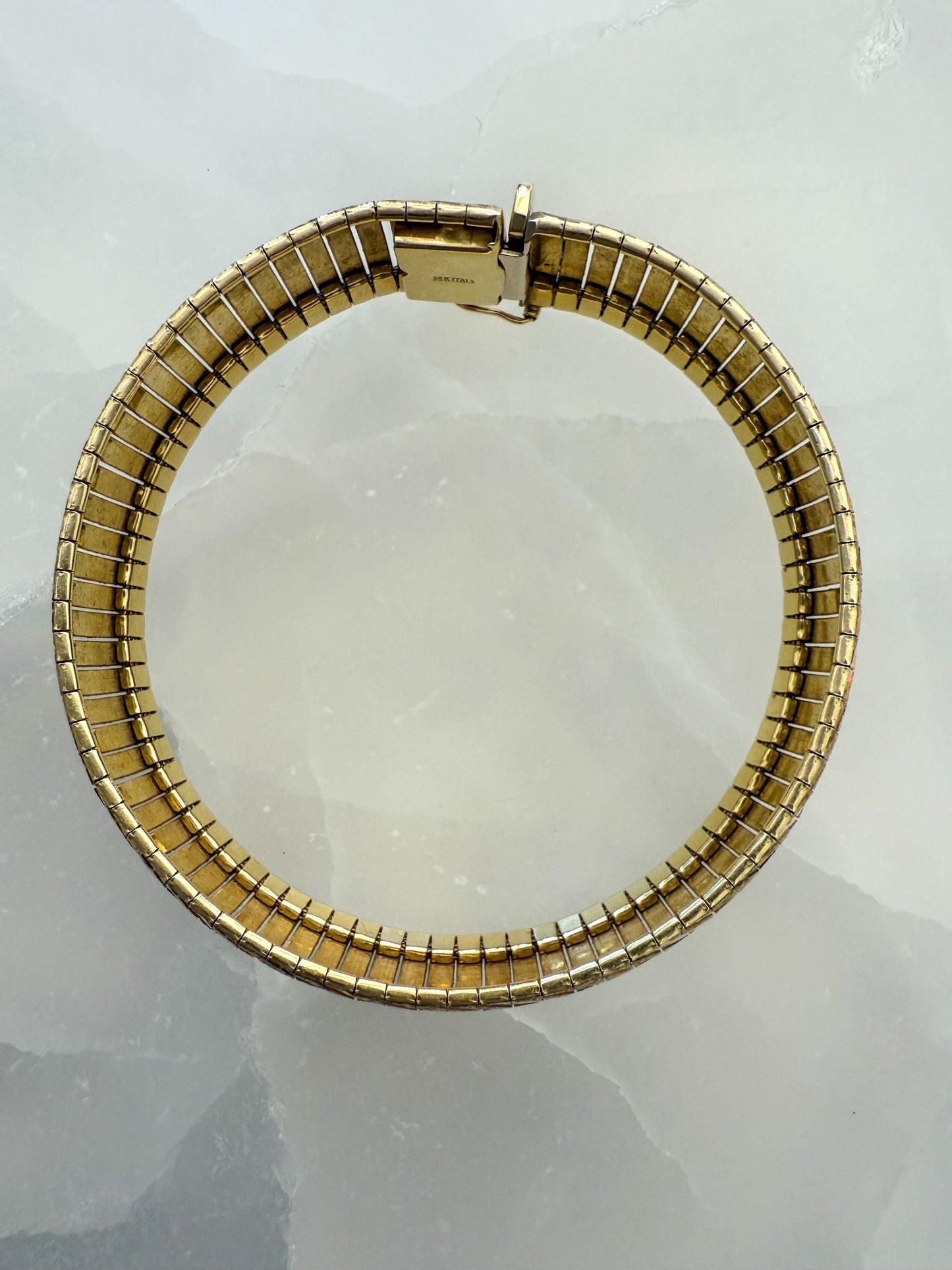 14K Gold Estate Bracelet Bold Vintage Design