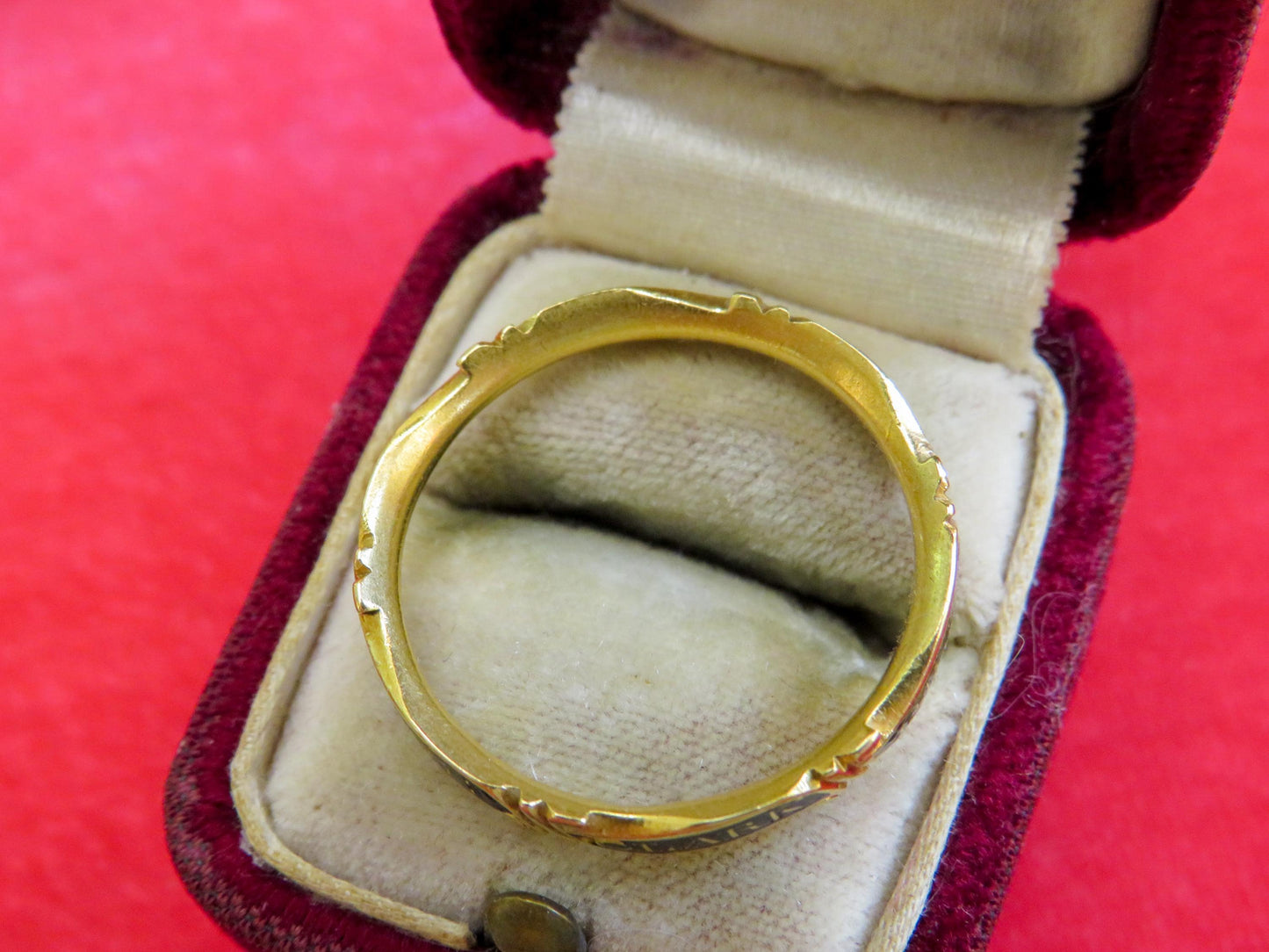 Antique 18K Mourning Ring Dated 1777 Size 9 3.48g
