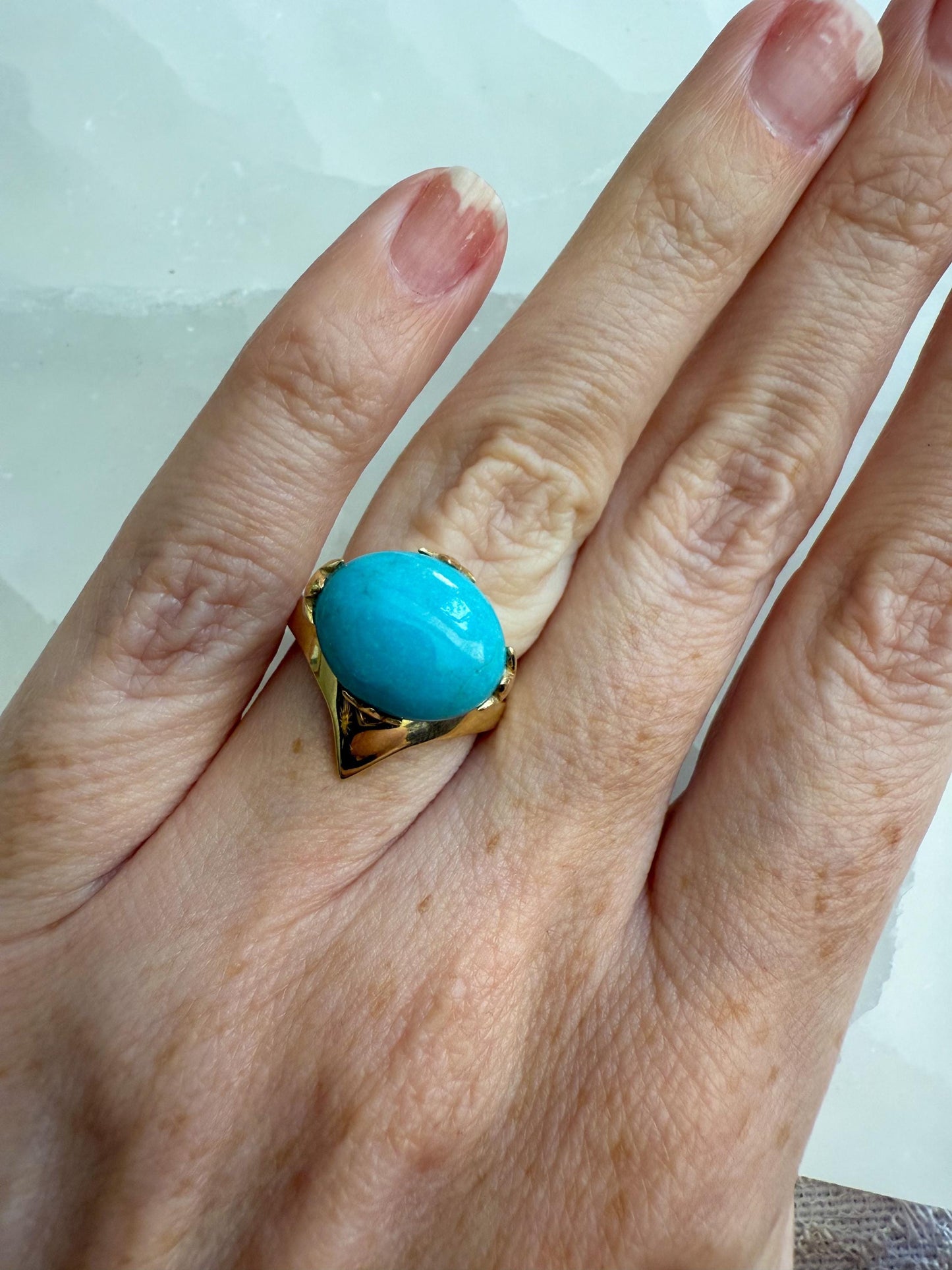 Vintage 14K Gold Oval Turquoise Cabochon Ring