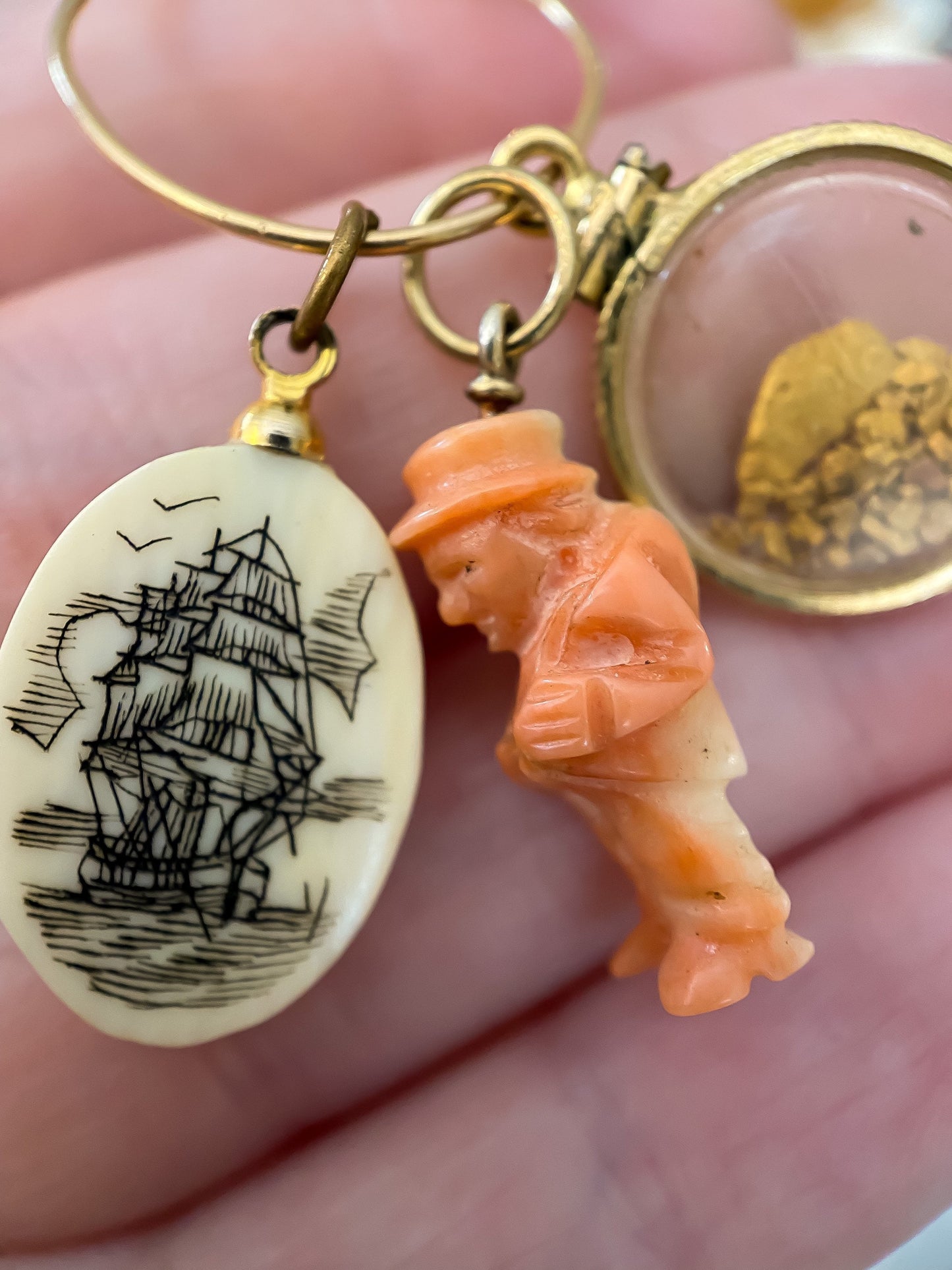 Memories Charm Holder with Three Charms