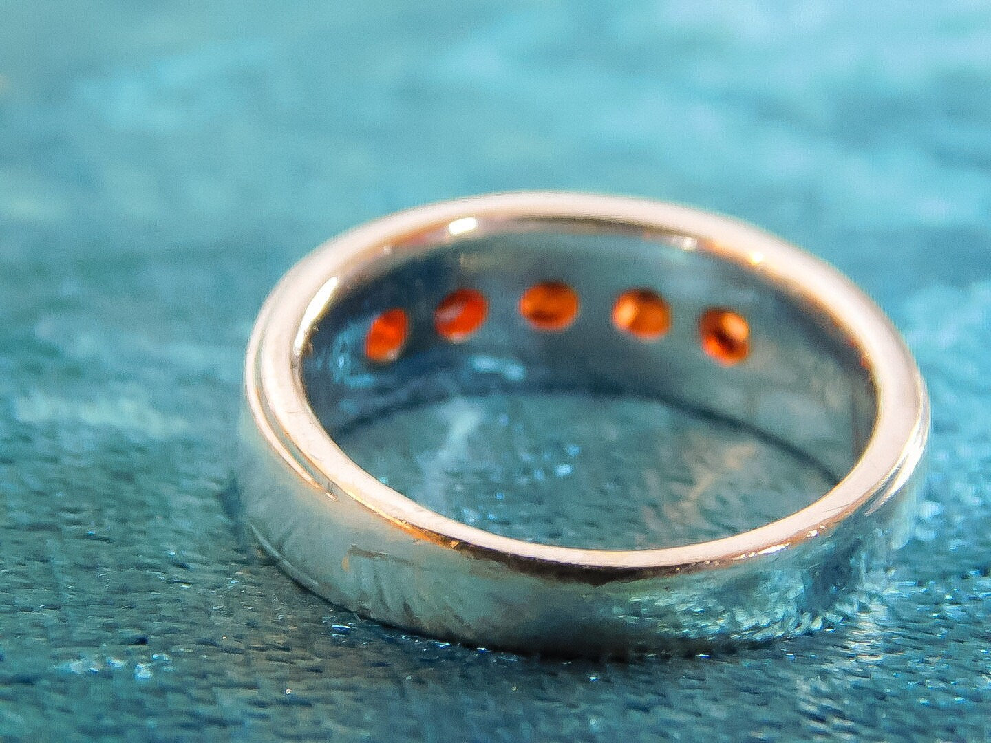 Mens 14K White Gold Garnet Band