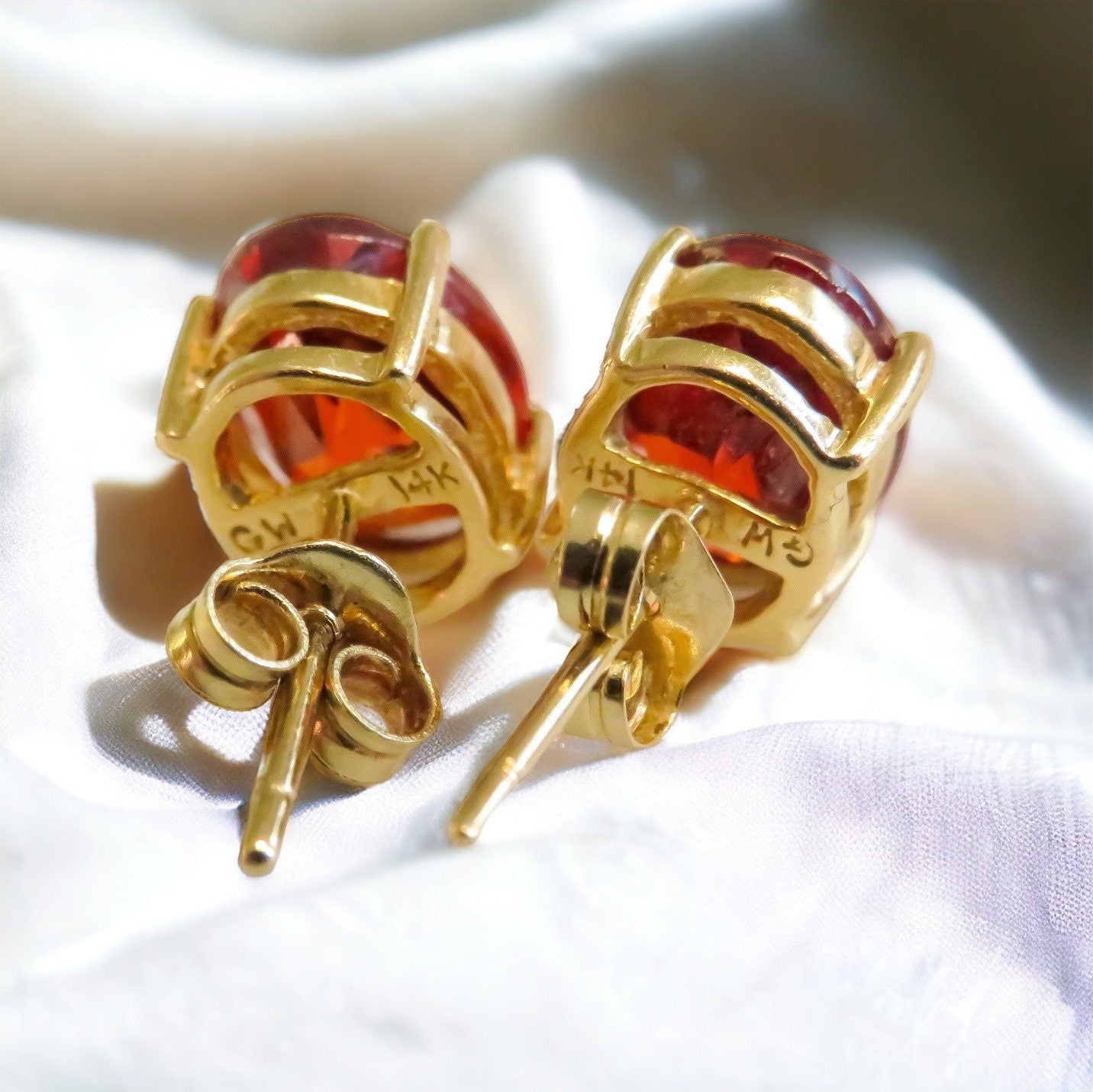 Garnet Oval Stud Earrings in 14K Yellow Gold