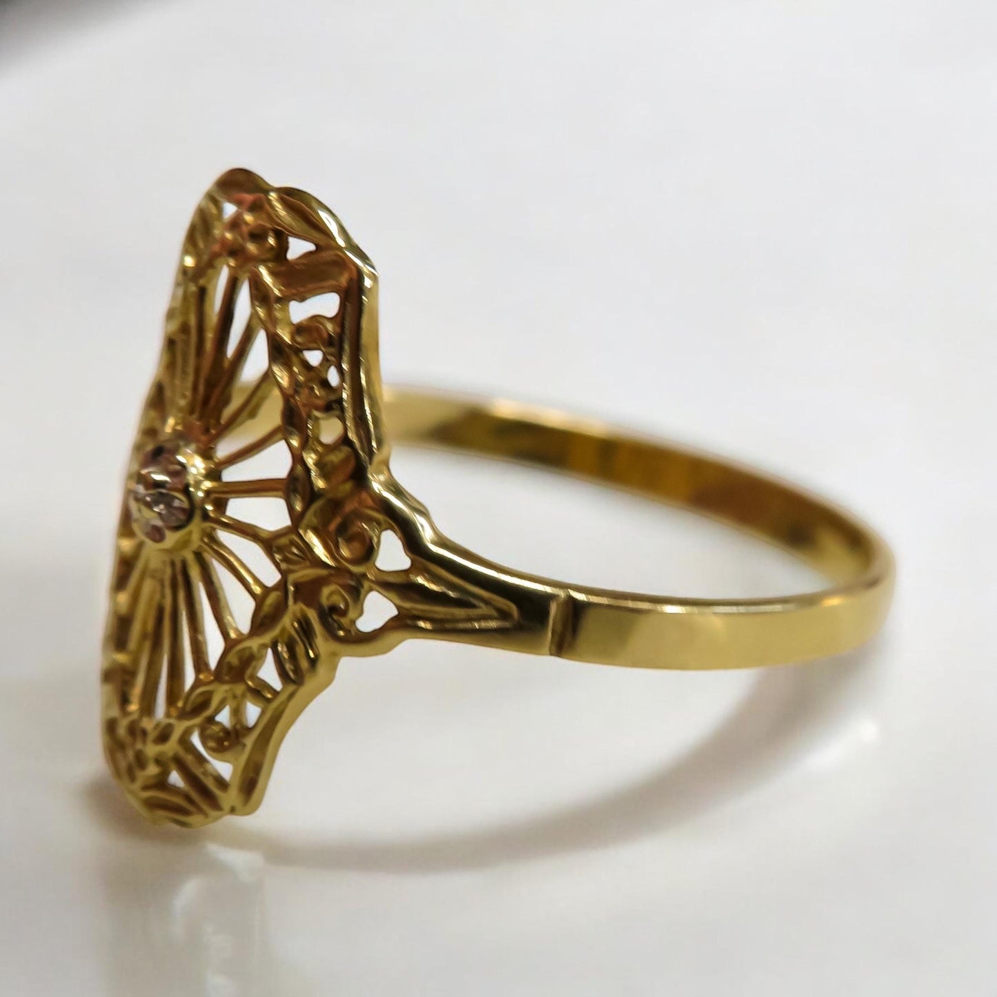 Gold Filigree Shield Ring