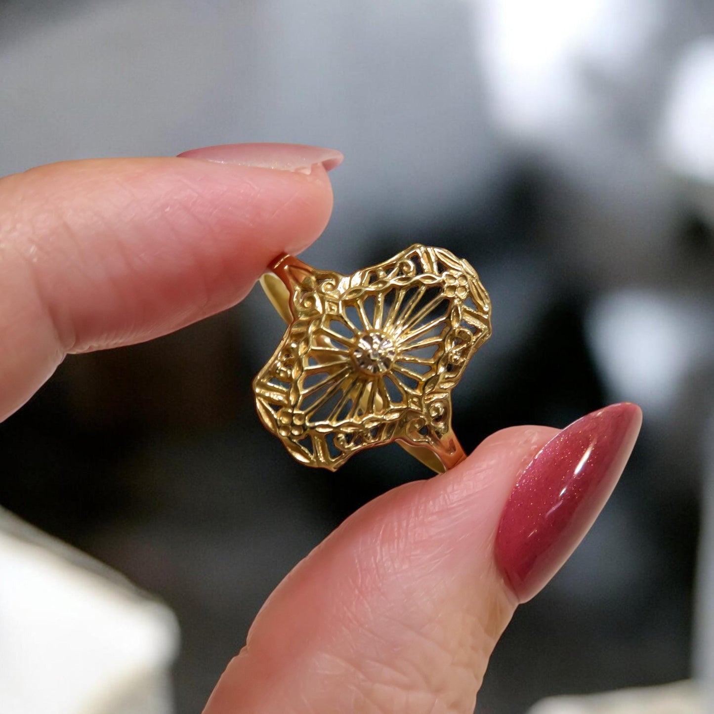 Gold Filigree Shield Ring