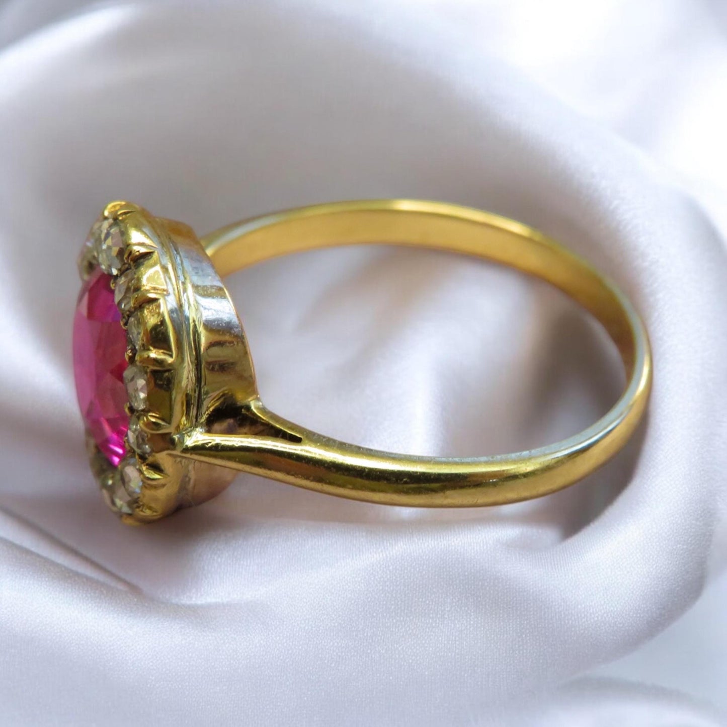 Antique Ruby and Rose Cut Diamond Ring in 18K Gold