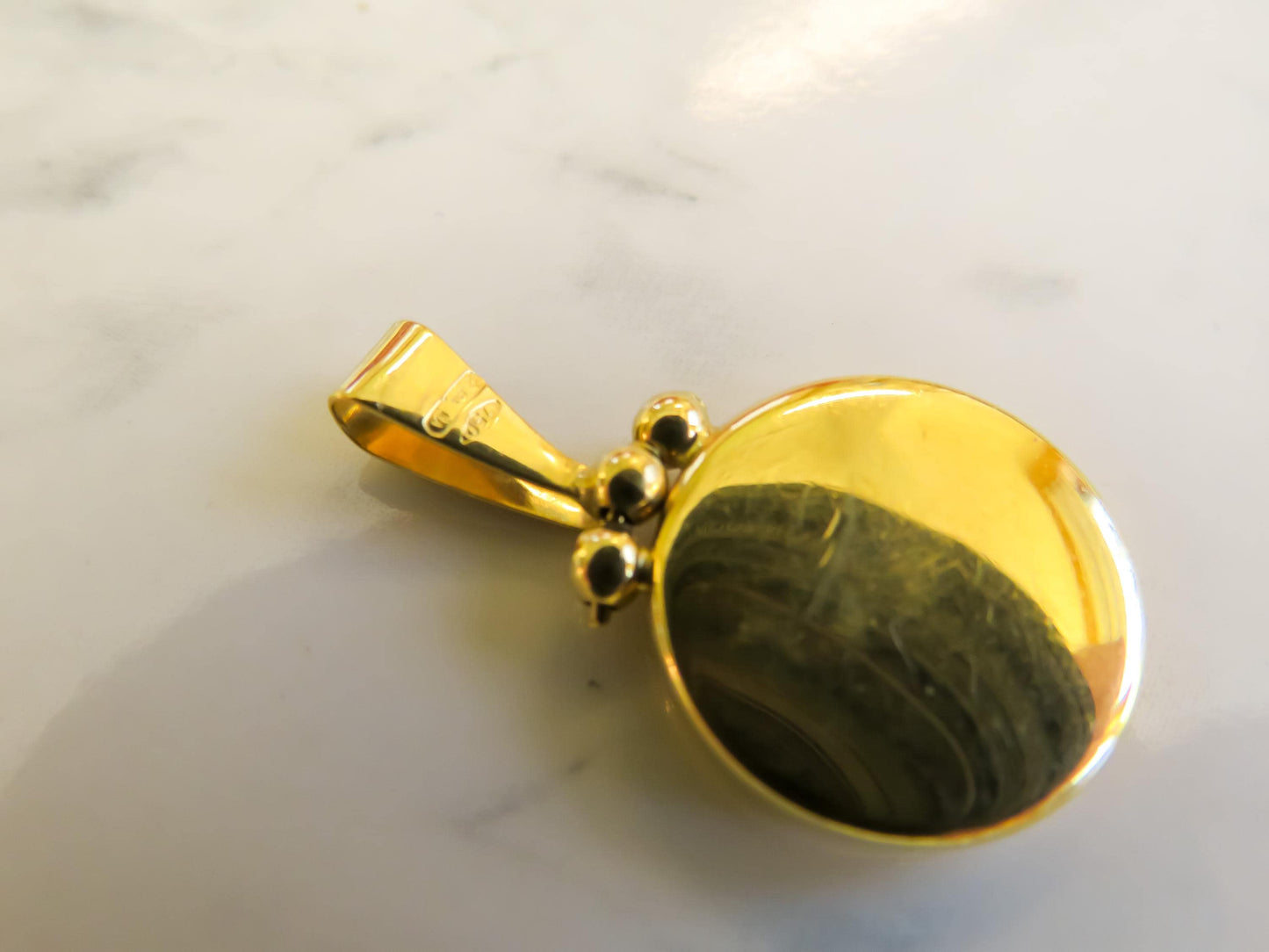 Genio & Brevetti Designer Intaglio in 18K Gold