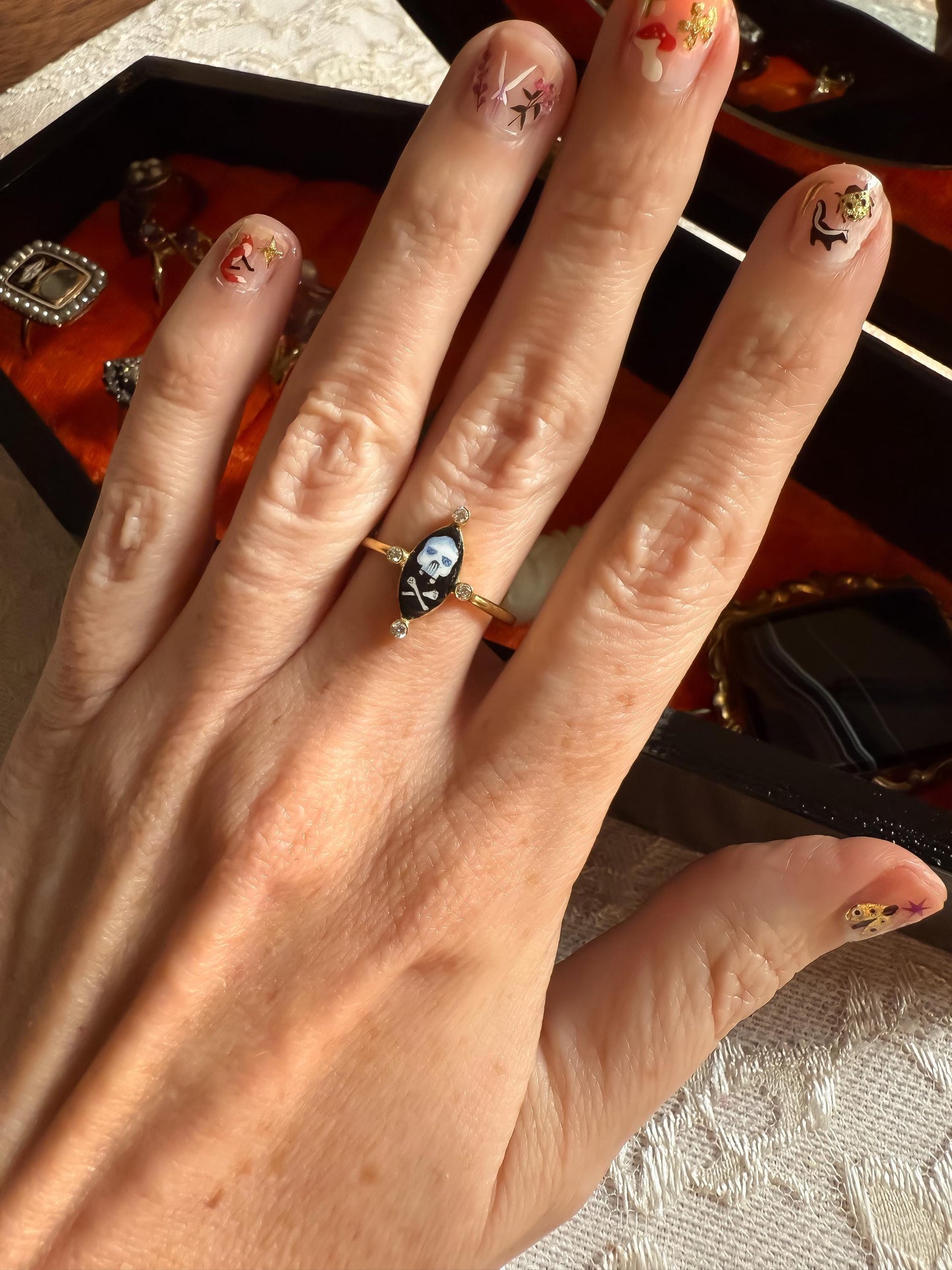 Estate 18K Holly Dyment Skull & Crossbones Ring with Natural Diamonds  Size 8