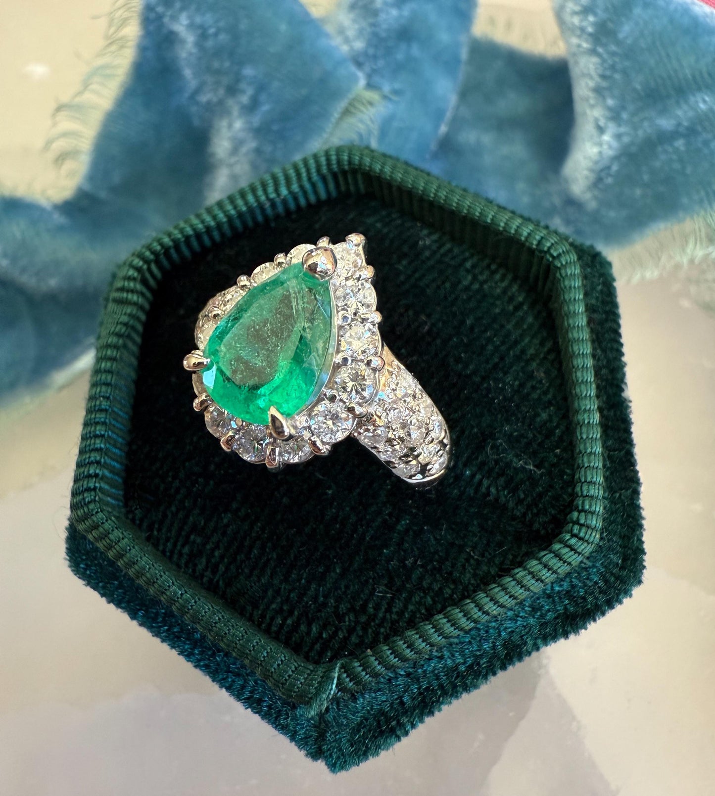 1.75ct Vintage Pear-Cut Emerald & Diamond Platinum Ring