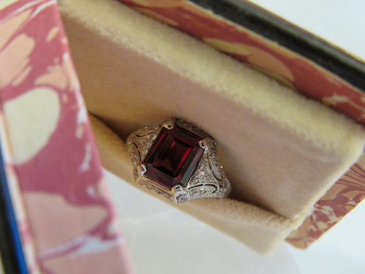 Art Deco Platinum Garnet & Diamond Ring