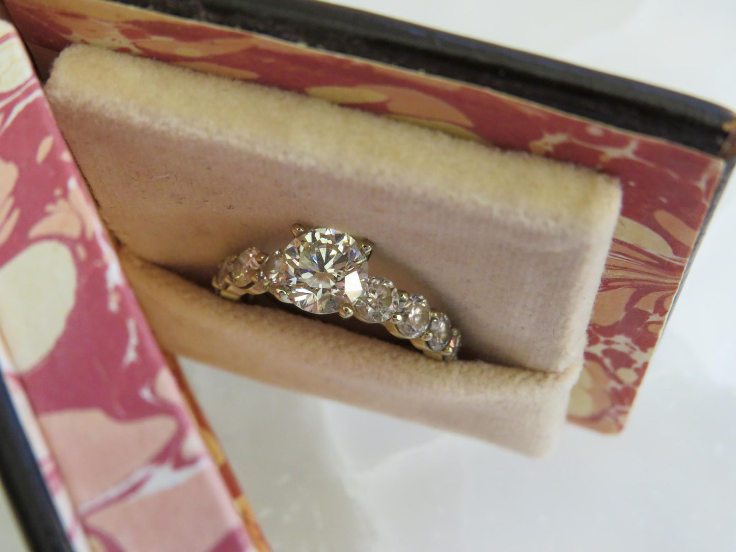 Estate 18K White Gold Diamond Ring