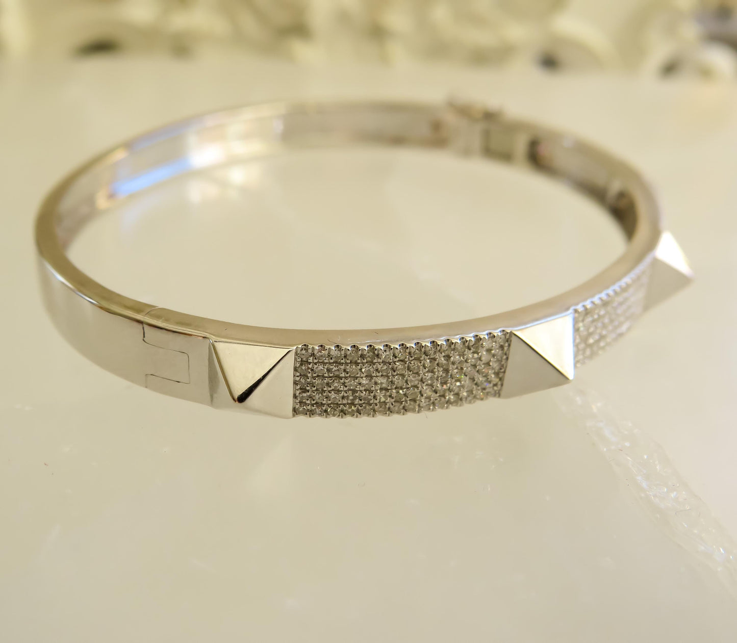 14K White Gold Studded Diamond Hinged Bangle