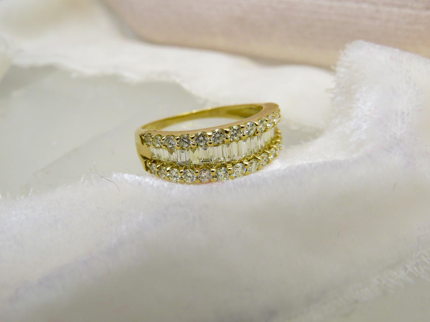 Vintage 18K Yellow Gold Diamond Band