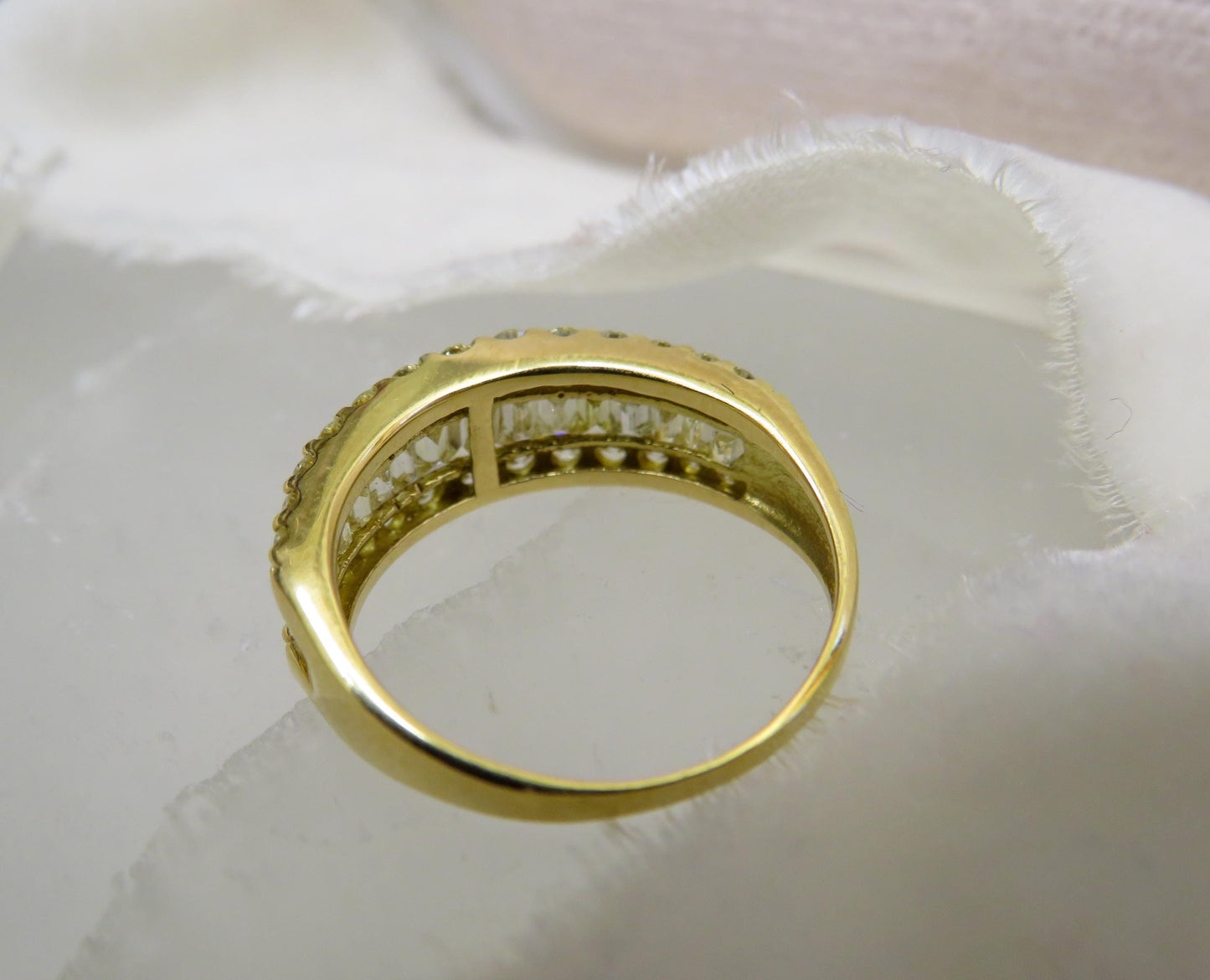 Vintage 18K Yellow Gold Diamond Band
