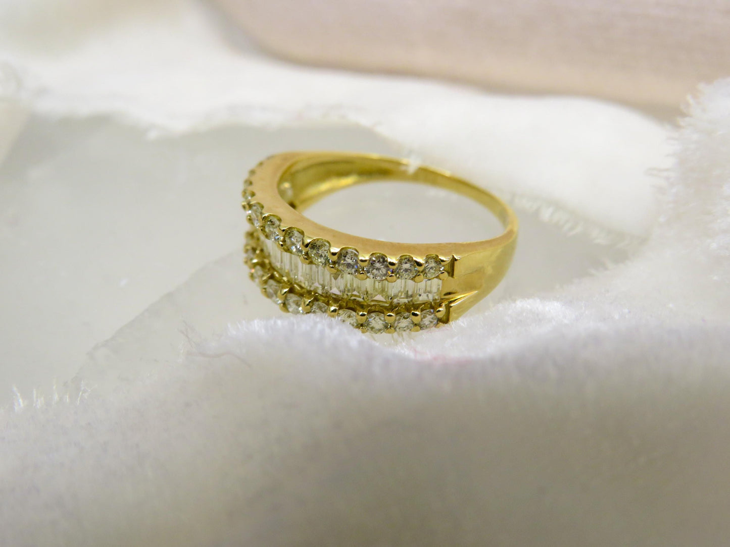 Vintage 18K Yellow Gold Diamond Band