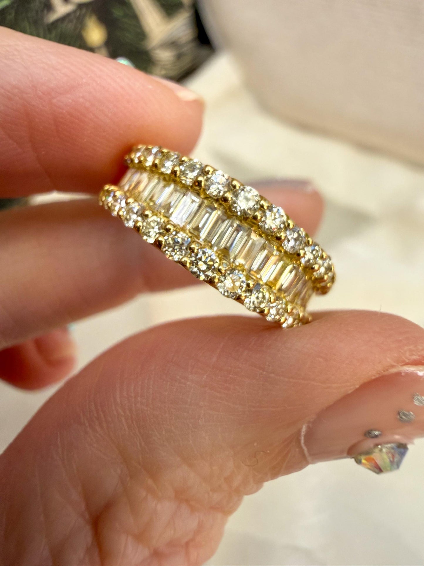 Vintage 18K Yellow Gold Diamond Band