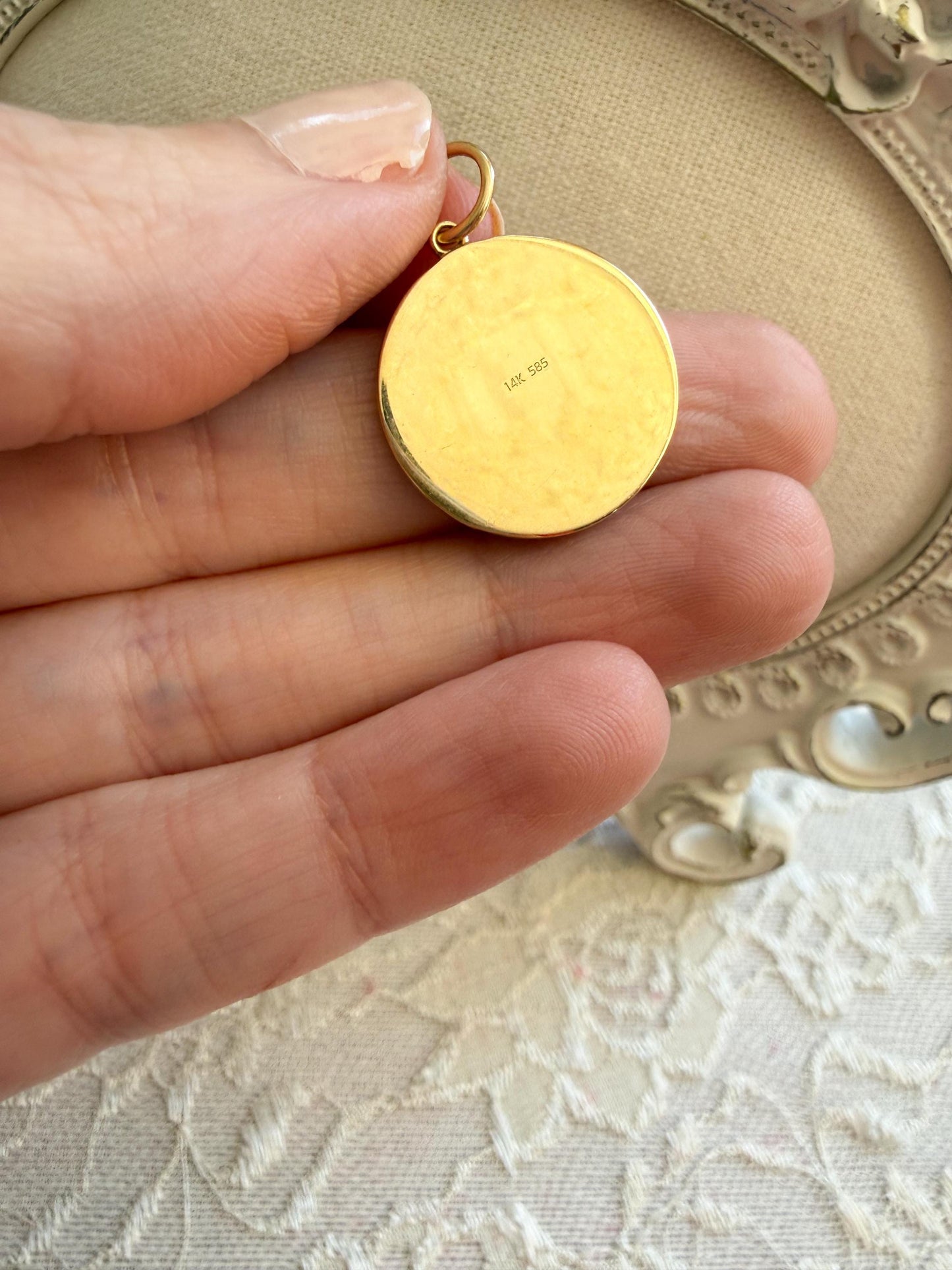 14K Yellow Gold Cancer Zodiac Pendant with Diamonds