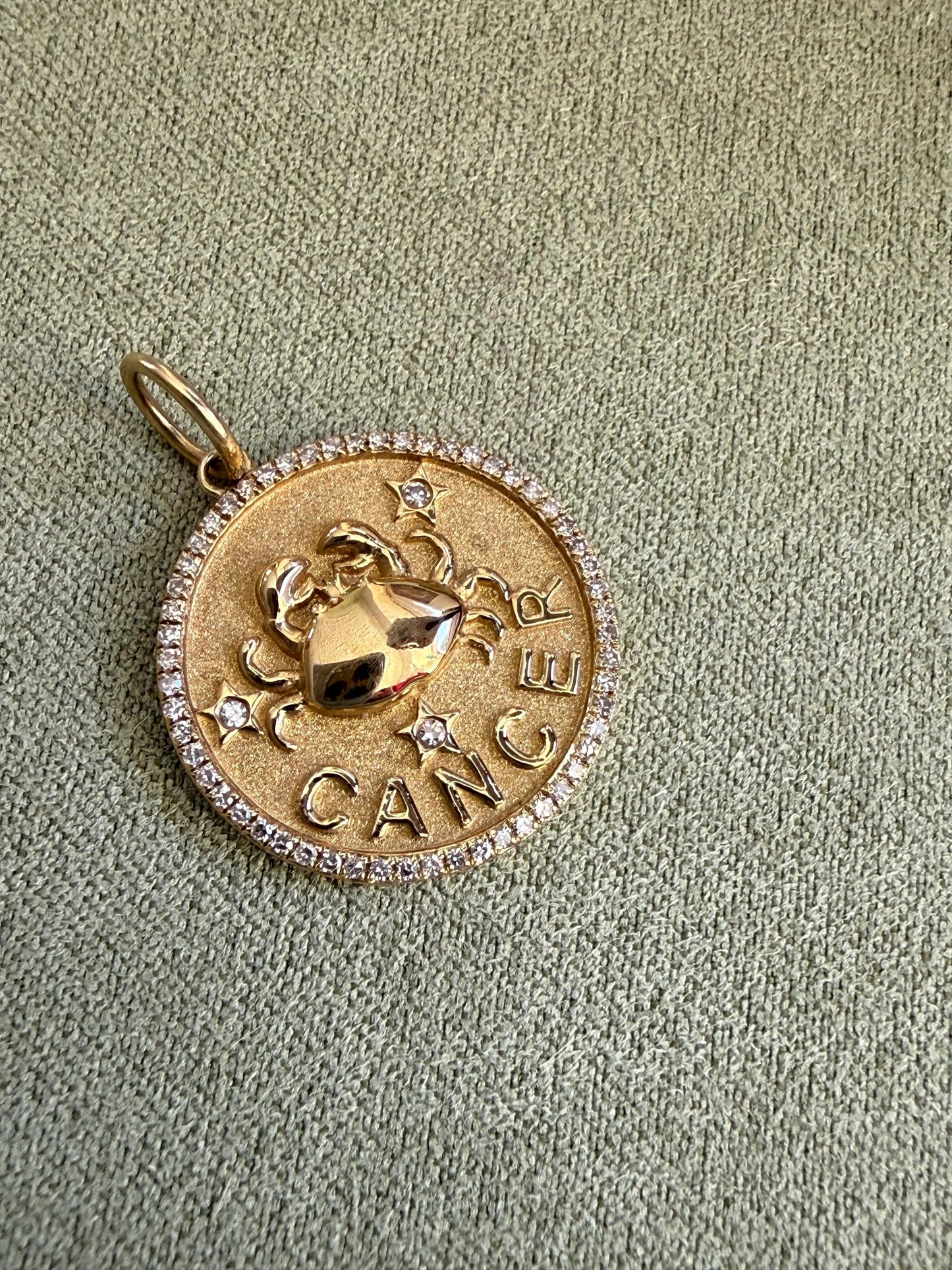 14K Yellow Gold Cancer Zodiac Pendant with Diamonds