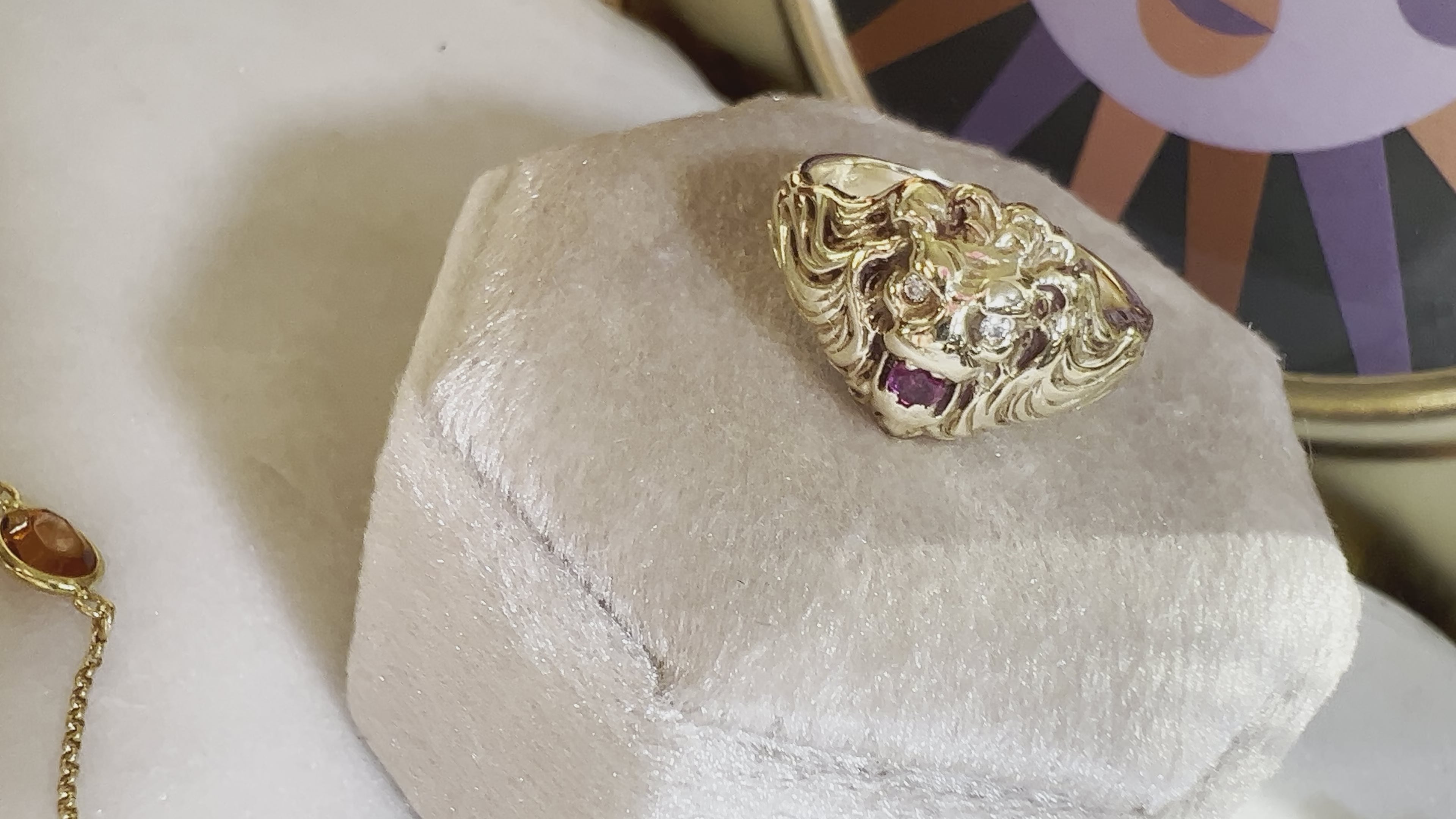 Sold at Auction: Antique 10kt-12kt Gold Lion Ring, Ruby Eyes, Diamond , Sz.  11, 1920's-1930's