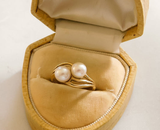 Vintage Pearl Toi et Moi Ring