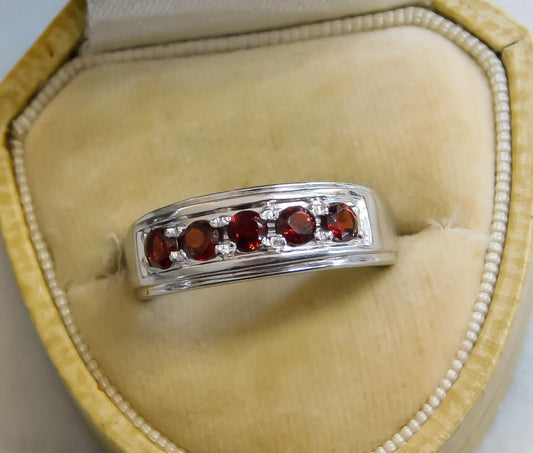 Mens 14K White Gold Garnet Band