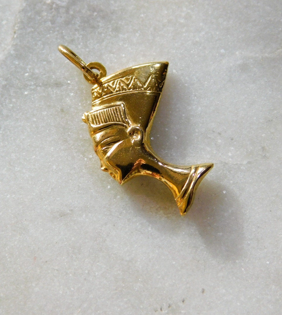 Vintage Nefertiti Charm In 14K Yellow Gold