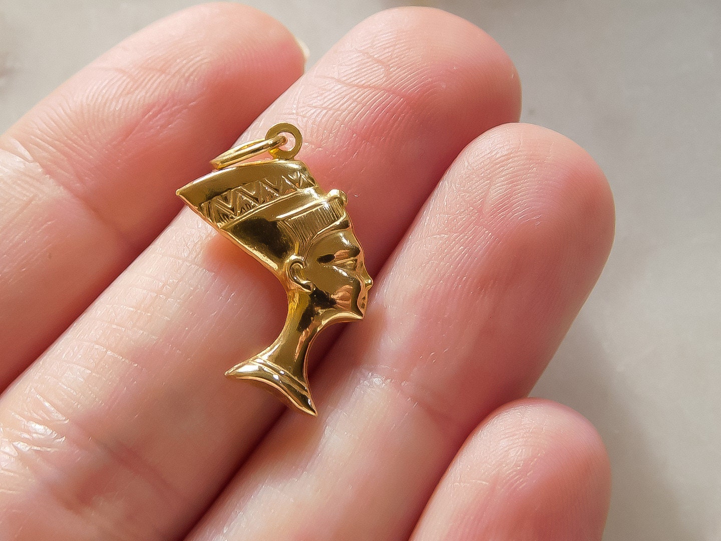 Vintage Nefertiti Charm In 14K Yellow Gold