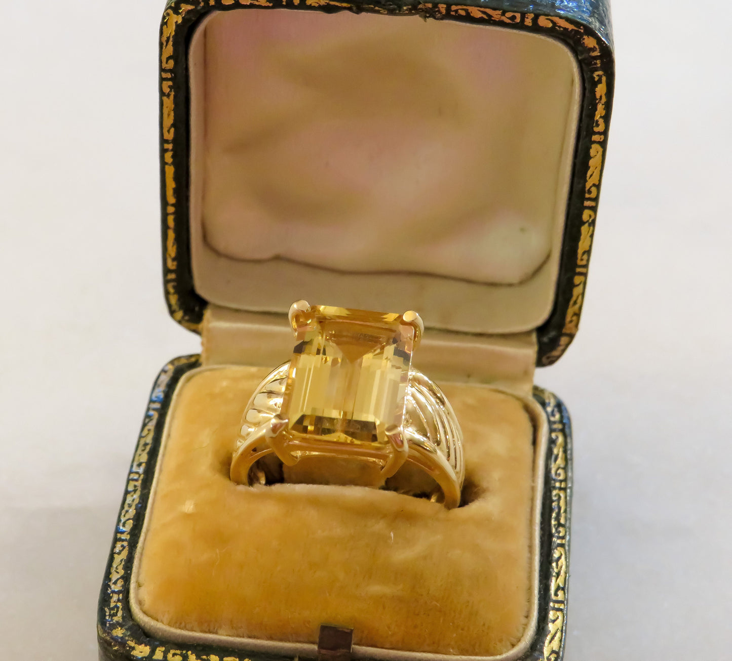 Vintage Citrine Cocktail Ring in 14K Yellow Gold