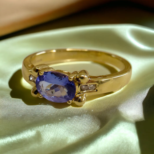 Vintage Estate Tanzanite Ring in 14K Yellow Gold